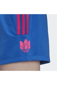  Adidas Adicolor 3d Trefoil Kadın Spor Şort GM8513-13