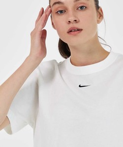  Nike Sportswear Essential Short-Sleeve Kadın Tişört-DH4255-100