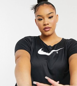  Nike Running Plus Swoosh T-shirt in Black  DC6912-010