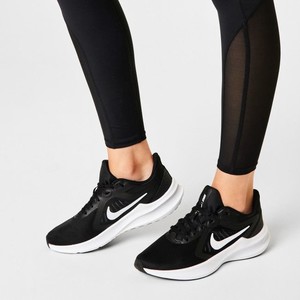  Nike Downshifter 10 Kadın Koşu Ayakkabısı - Siyah/Beyaz CI9984-001-001