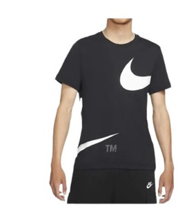  NIKE Men`s Sportswear Oversized Side Swoosh Statement SS Tee T-Sirt DX2115-010