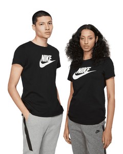 Nike Sportswear Essential  T-Shirt AT5464-010