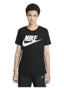  Nike Sportswear Essential  T-Shirt AT5464-010