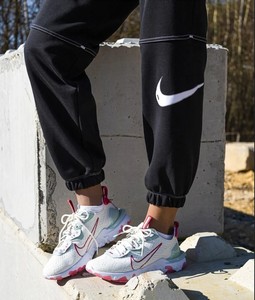  Nike Sportswear Swoosh Fleece High-Rise (Oversize)  Kadın Eşofman Altı-DM6205-010